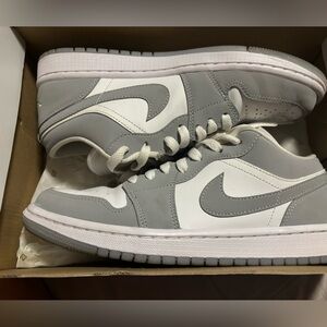 Women’s air Jordan 1 low white wolf grey